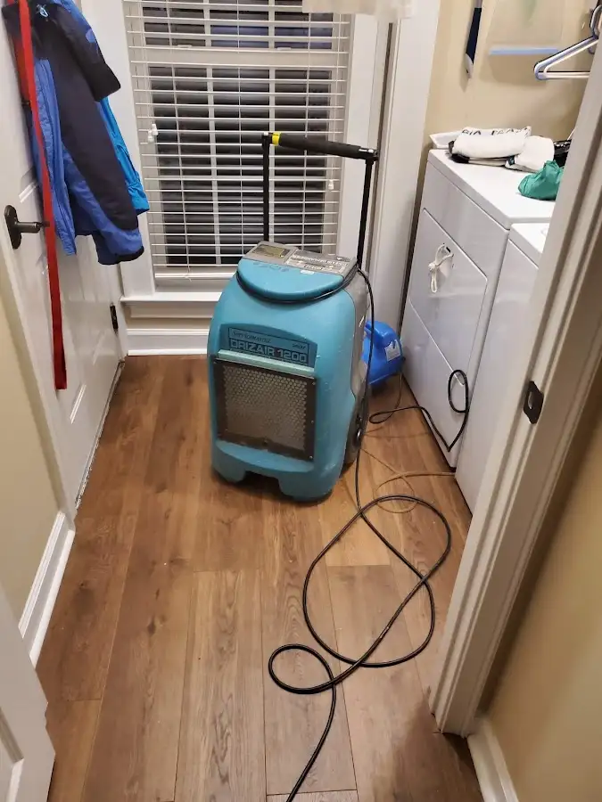 Commercial dehumidifier deployed for Flood Damage Cleanup in Portsmouth